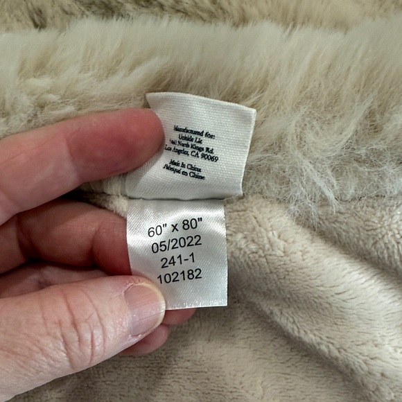 Unhide marshmallow blanket, medium, beige bear - Picture 4 of 7
